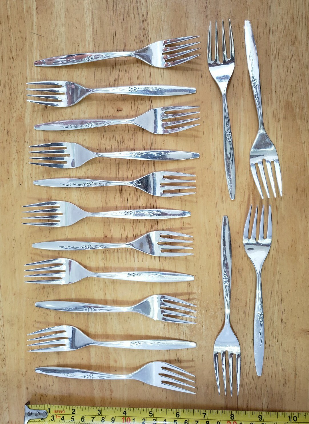 LOT OF 15 MID-CENTURY VTG 1960 GENTLE ROSE/ENCHANTMENT SILVERPLATED SALAD FORKS