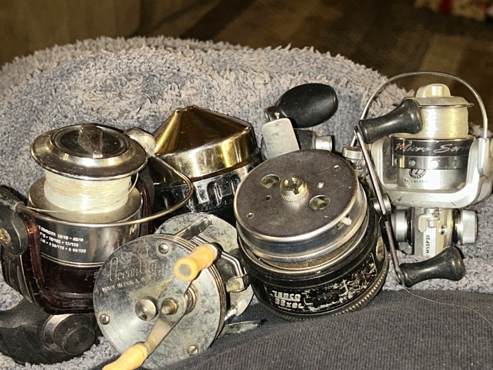 Lot Of 5 Vintage Fishing Reels AS IS