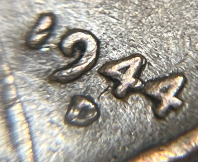 1944 D Wheat Penny Error 4 Touching 4 Date Error
