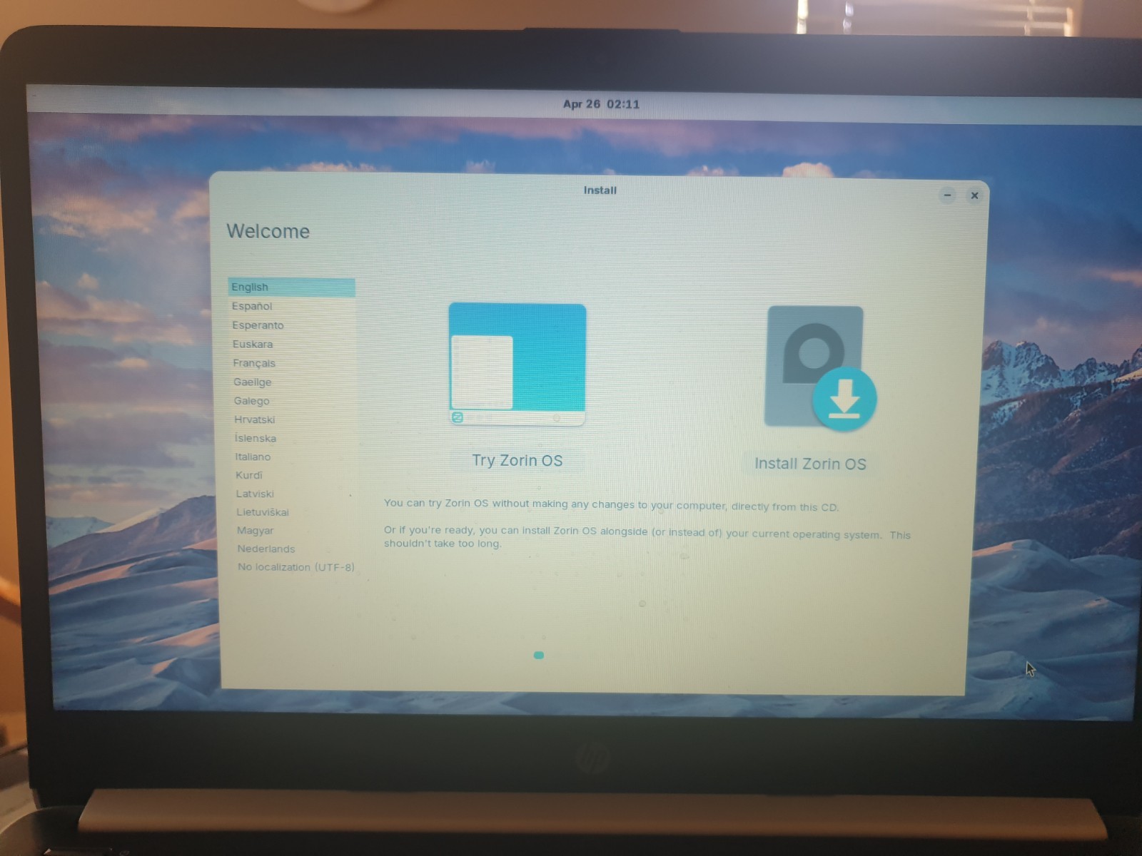 Linux Zorin OS 18.1 Education, 64-bit, Bootable Live and Install USB Flash Drive