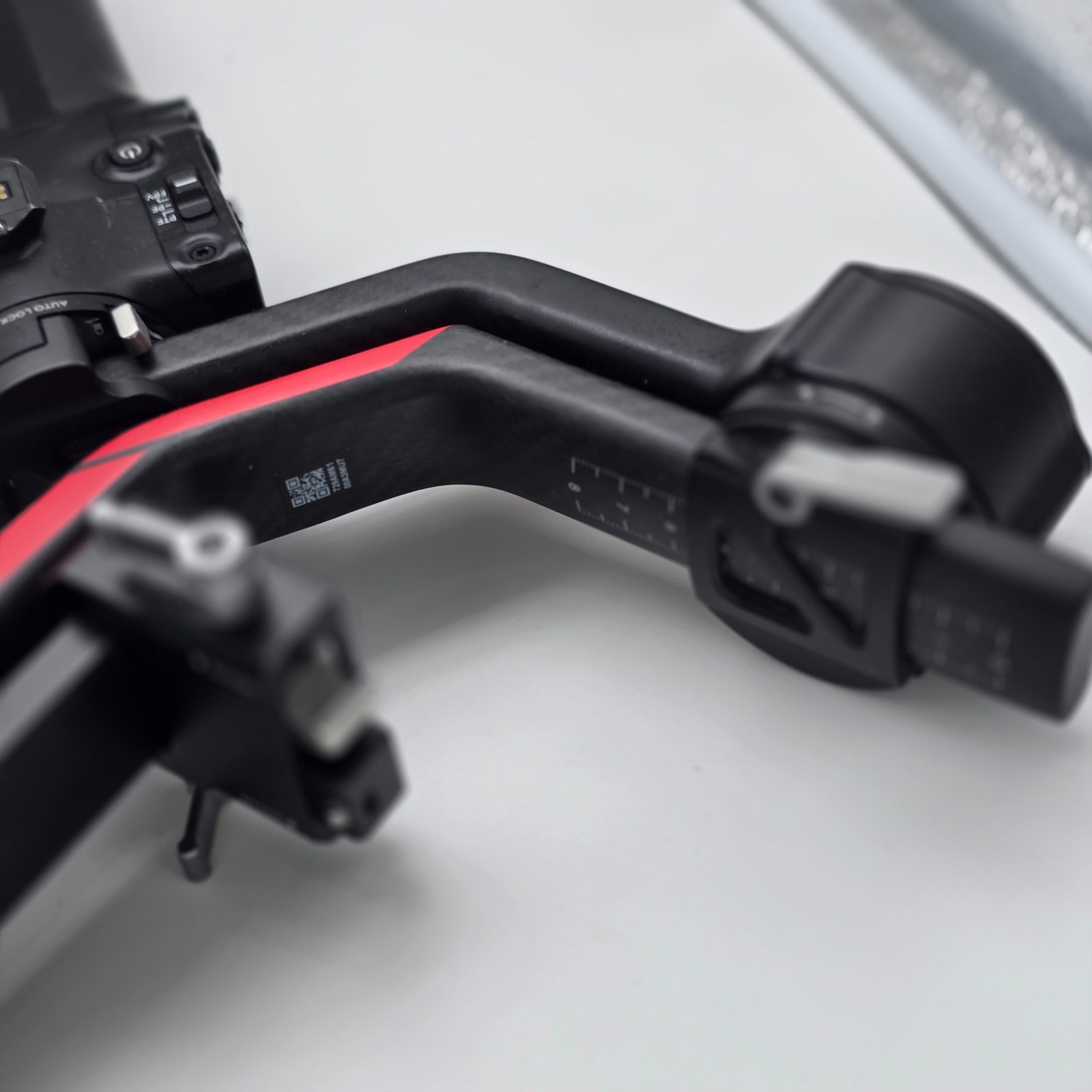 DJI RS 4 Pro 3-Axis Motorized Gimbal Stabilizer for Camera, Gimbal Head