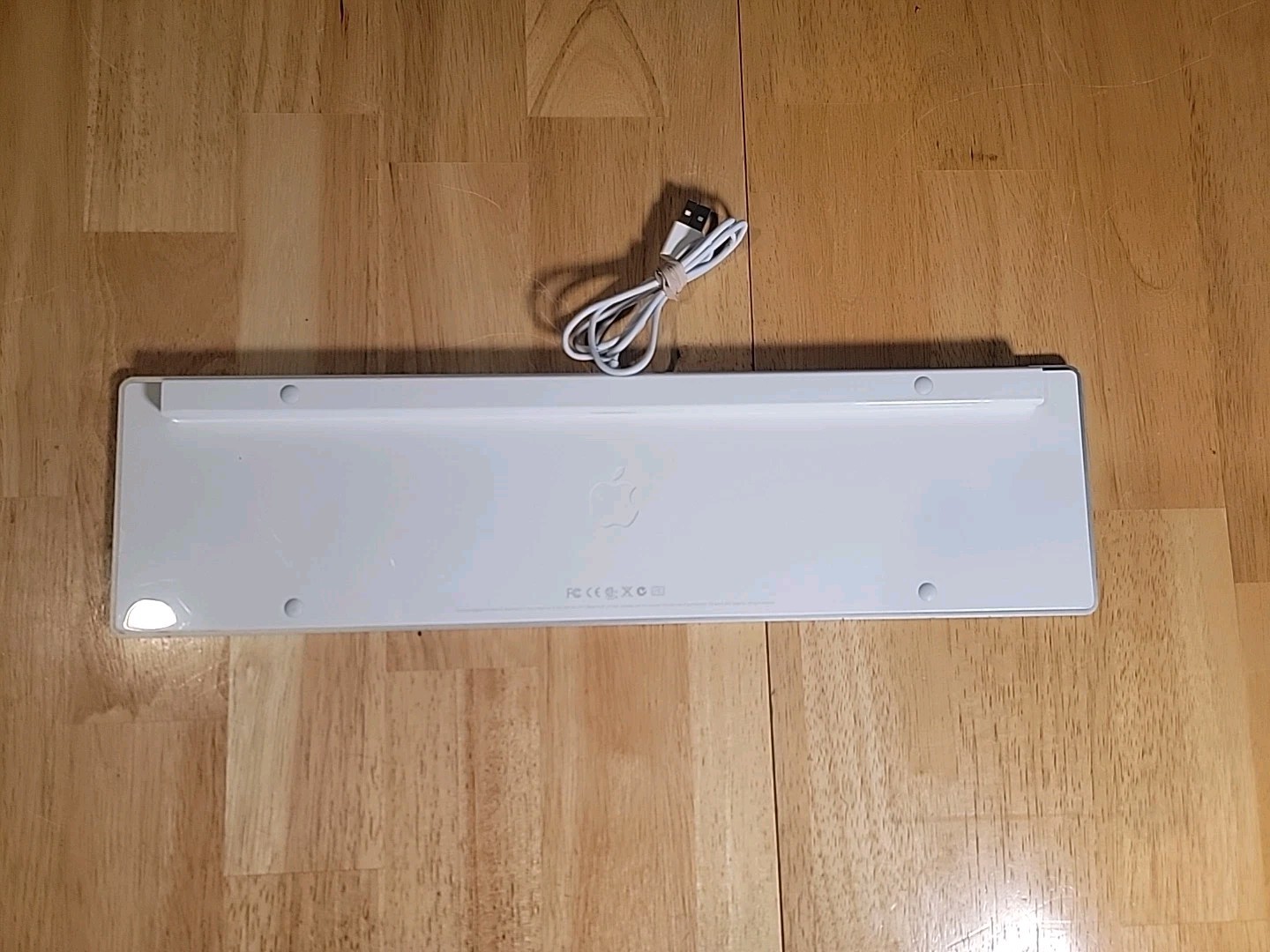 Apple Wired Keyboard Model A1243