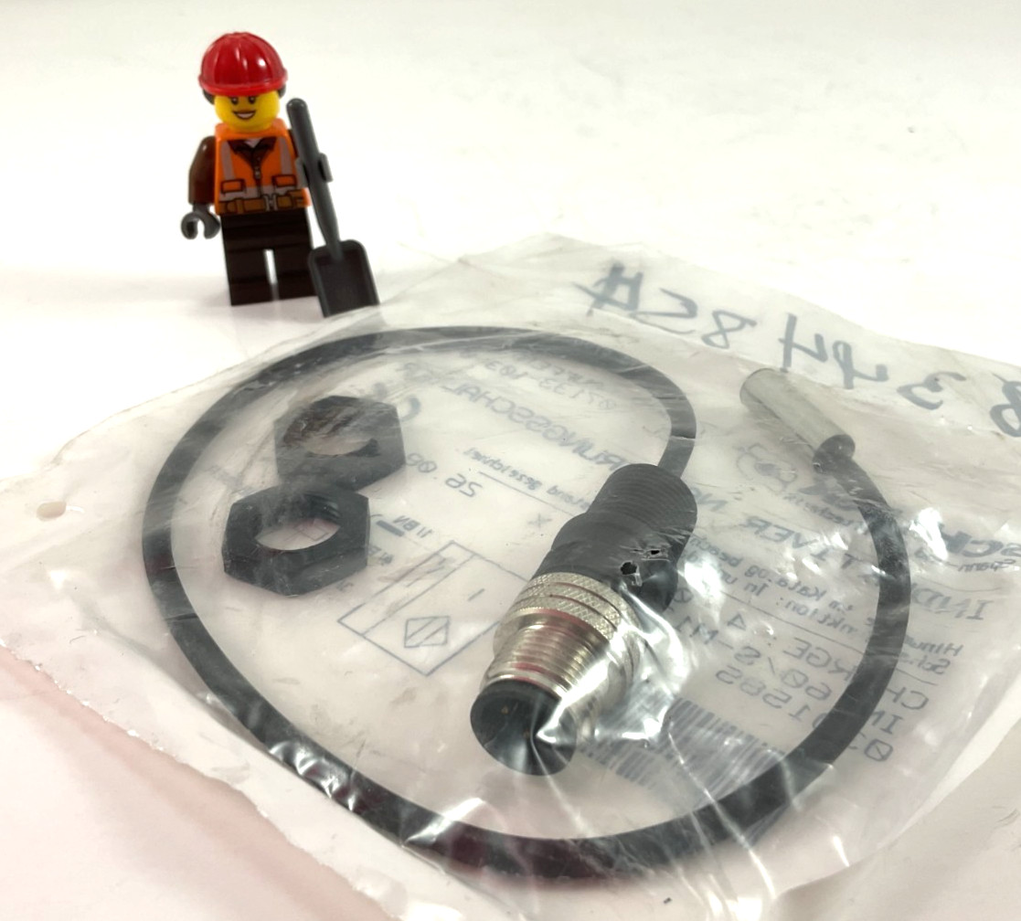 0301585 Schunk *New Old Stock* Proximity Switch