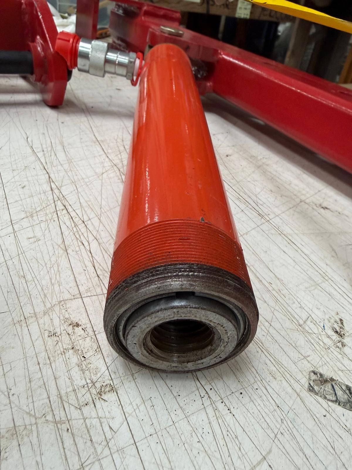 Roof bar attachment with Hydraulic Cylinder for frame puller frame machine