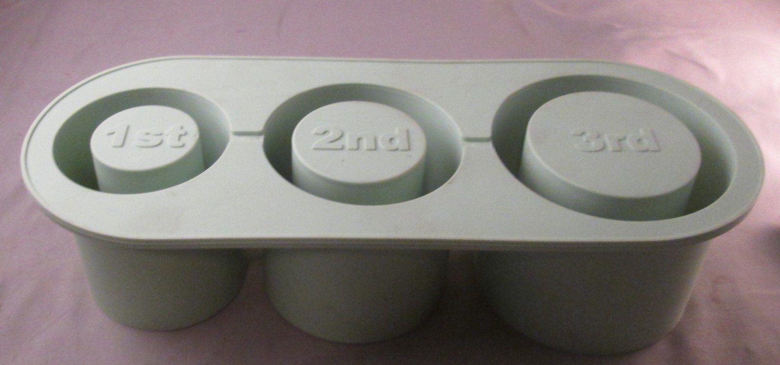 Tumbler Silicone Ice Tray Green 1st 2nd 3rd Freezer Safe used good condition