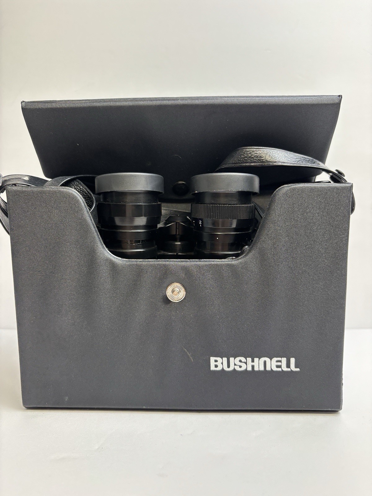 Bushnell Insta-Focus 7x35 Wide Angle Binoculars with Original Case