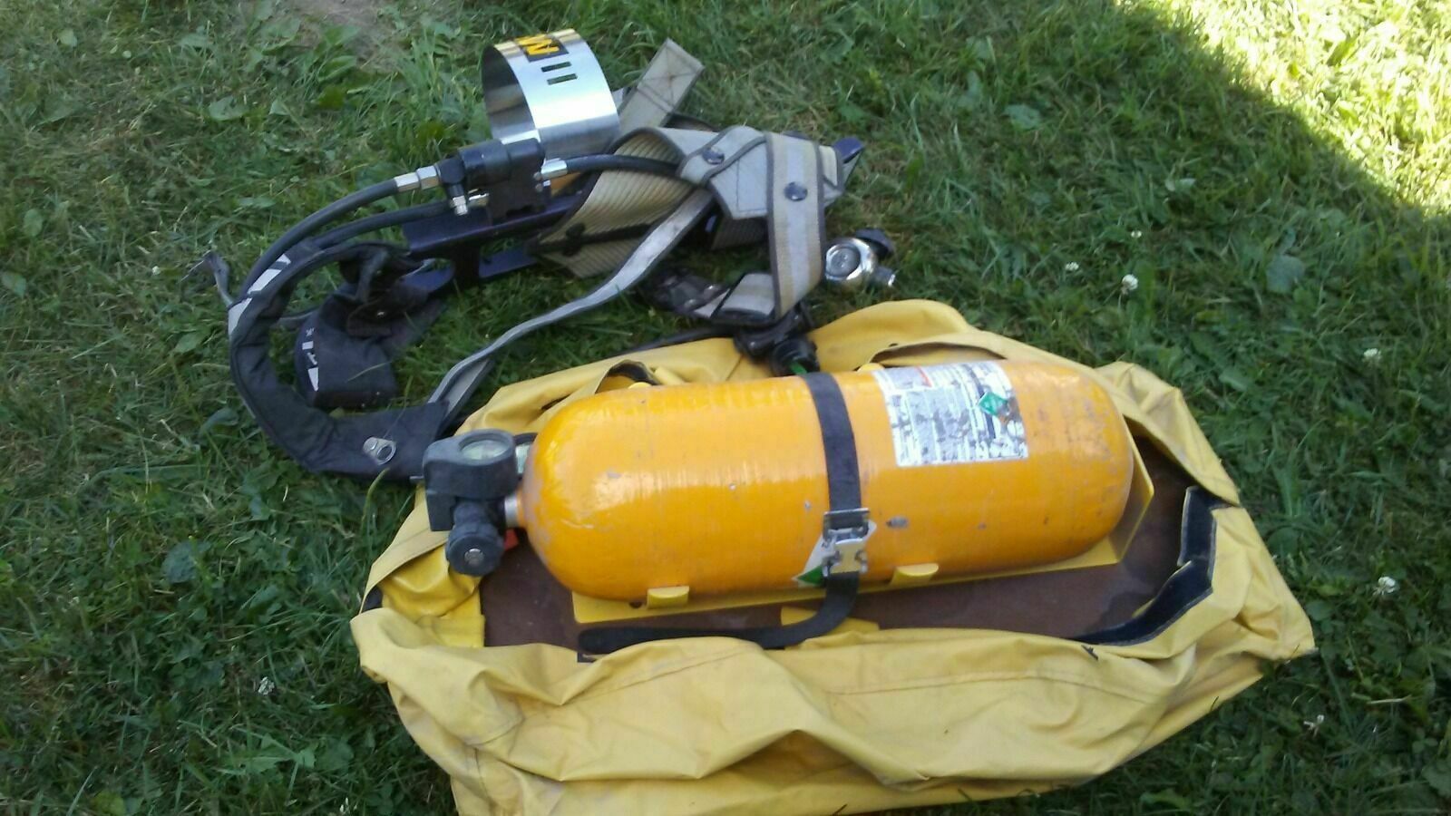 MSA ULTRALITE II AIR MASK PRESSURE DEMAND OXIGEN SYSTEM COMPLETE WITH CASE 2015