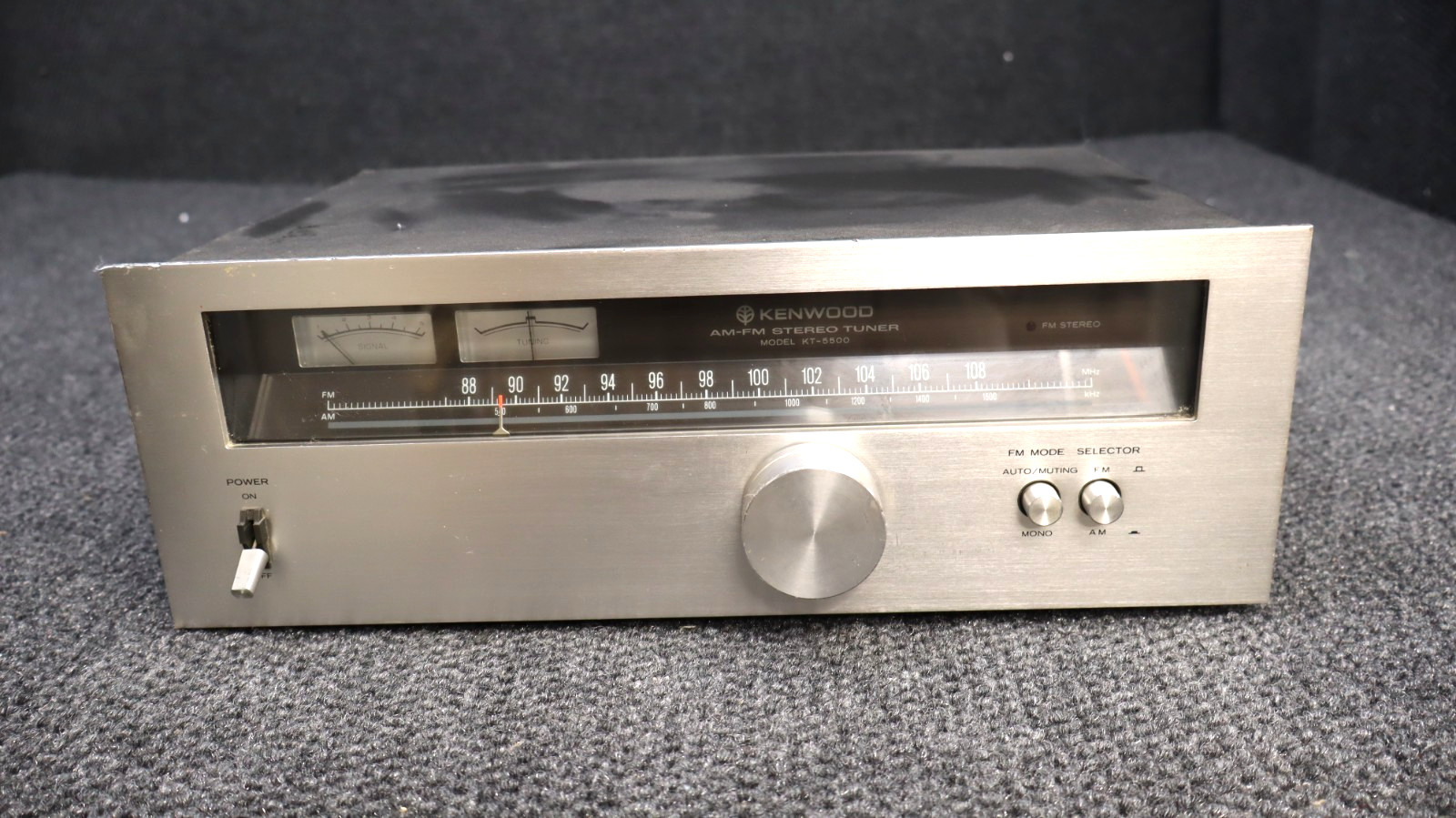 Kenwood KT-5500 AM/FM Stereo Tuner - For Parts Or Repair