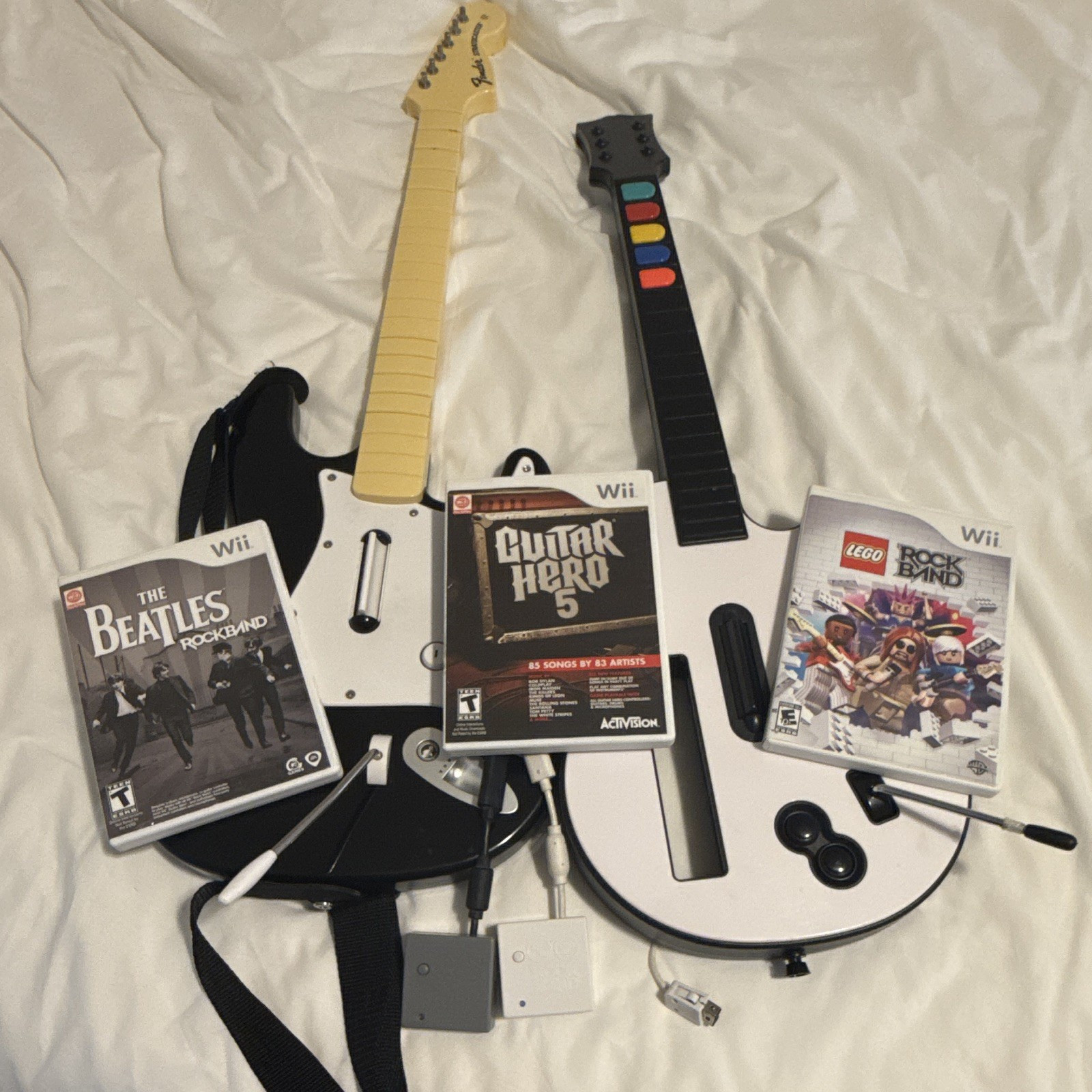 Nintendo Wii Guitar Controller Bundle w/ USB Dongle, Beatles & GH5