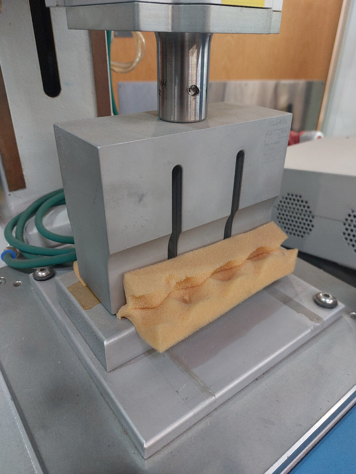 Hermann CNC Ultrasonic Welding System HSSDC w/ Elect'l adjustable height table