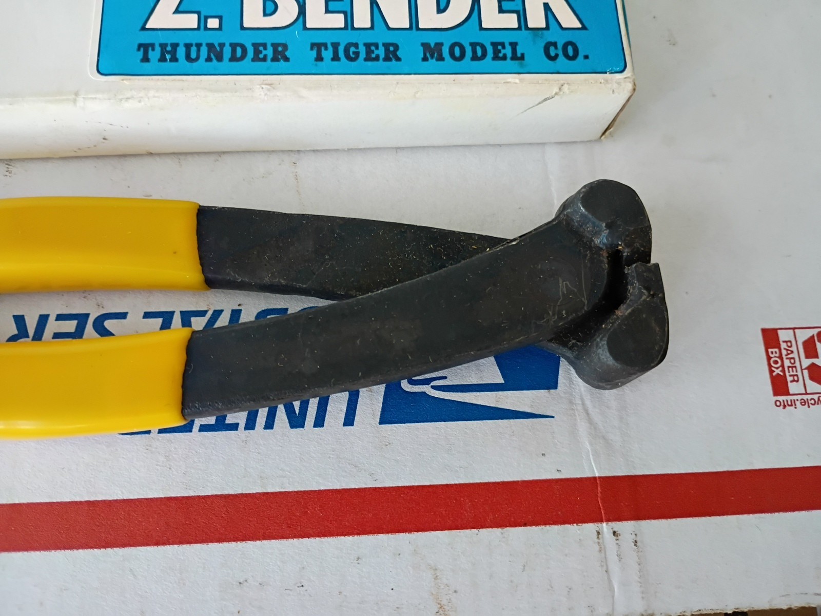 VINTAGE THUNDER TIGER Z. BENDER WIRE BENDER GLOW BALSA MODEL AIRPLANE ENGINE