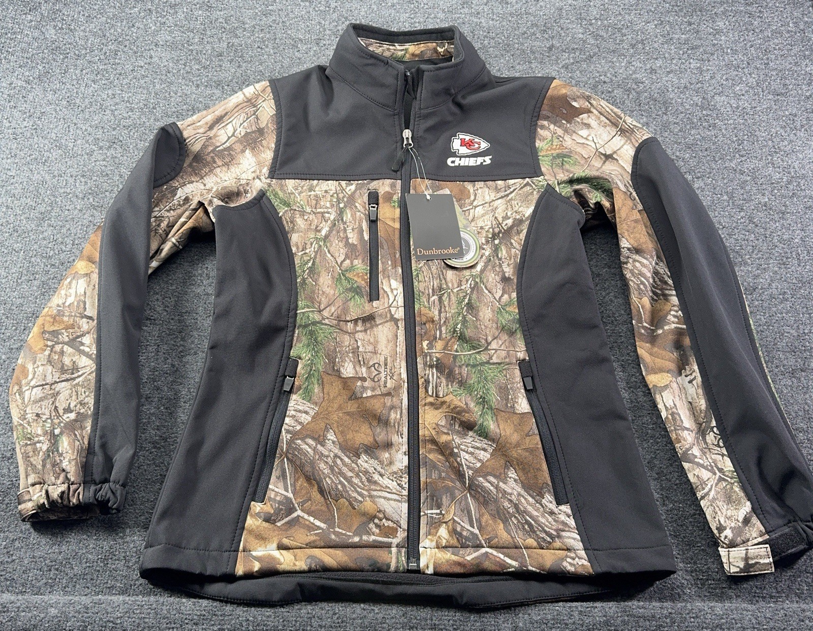 Dunbrooke Men’s KC chiefs Realtree Camo Jacket NFL Small Hunter Full Zip NWT