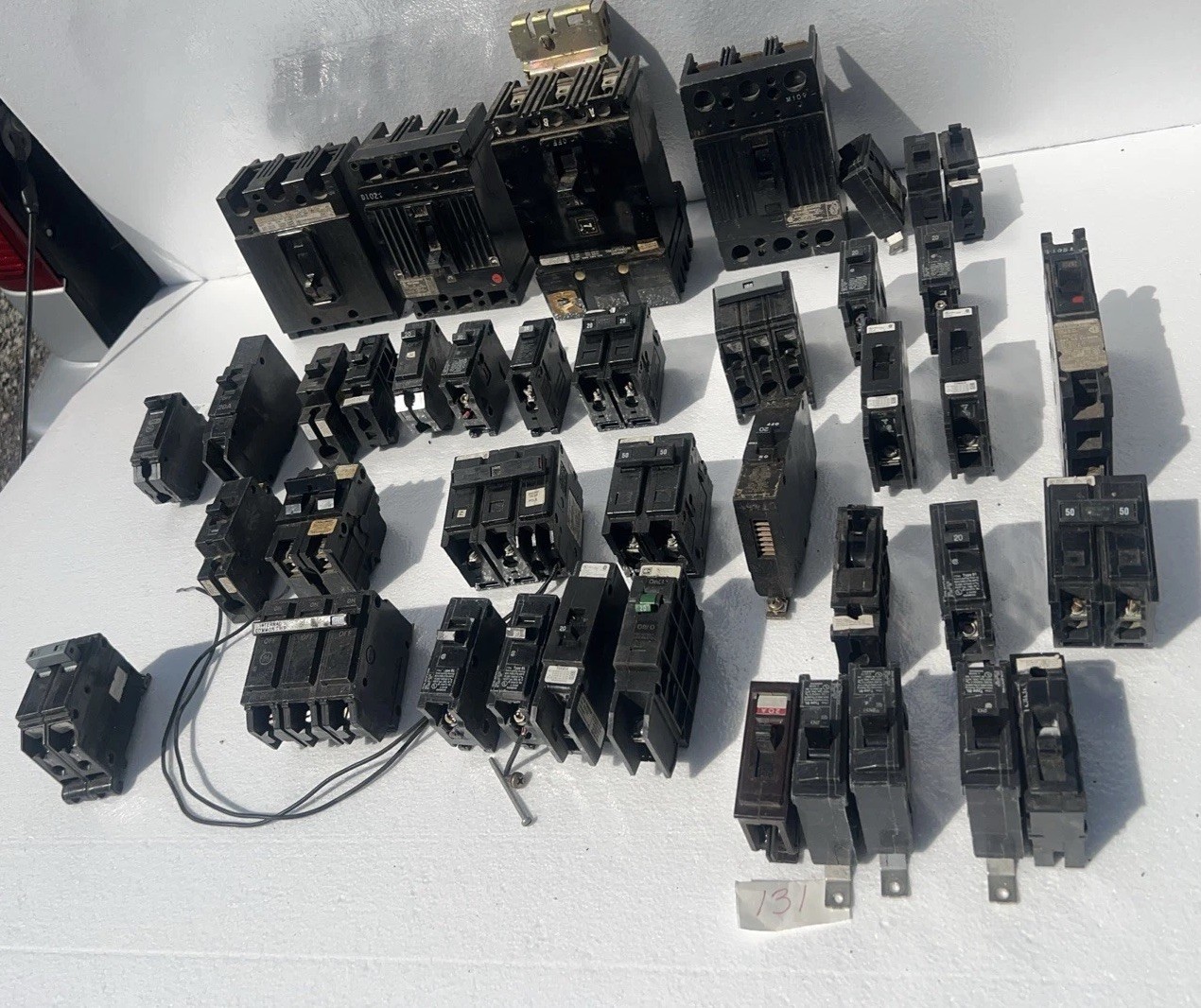 Lot of 40 Circuit Breakers assorted  Single Double 3 Pole 20 30 -100 Amp Lot 131