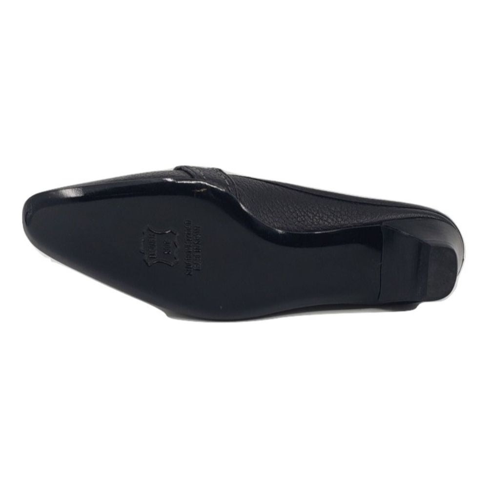 Makeabuck Black Leather Stuart Weitzman Clogs