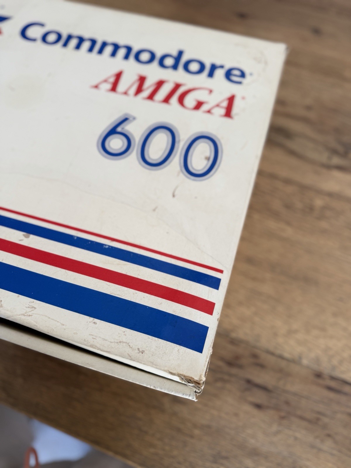 Commodore Amiga 600 , In Original Box, Super!!, 110v Power Supply.