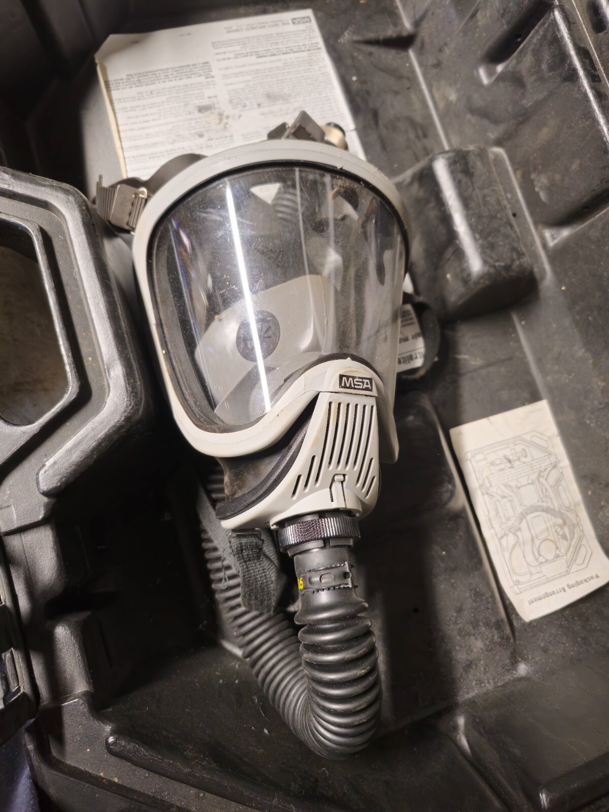 MSA Ultralite II Air Mask Pressure Demand oxygen system w/ broken case