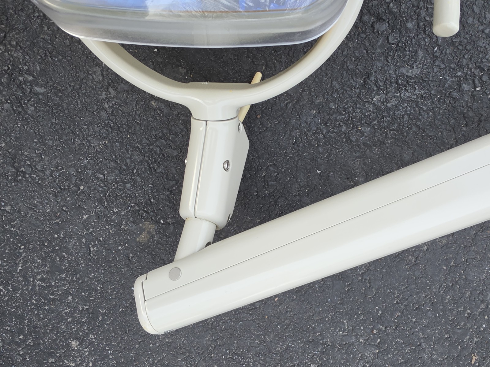 Adec 6300 Dental Examination Light