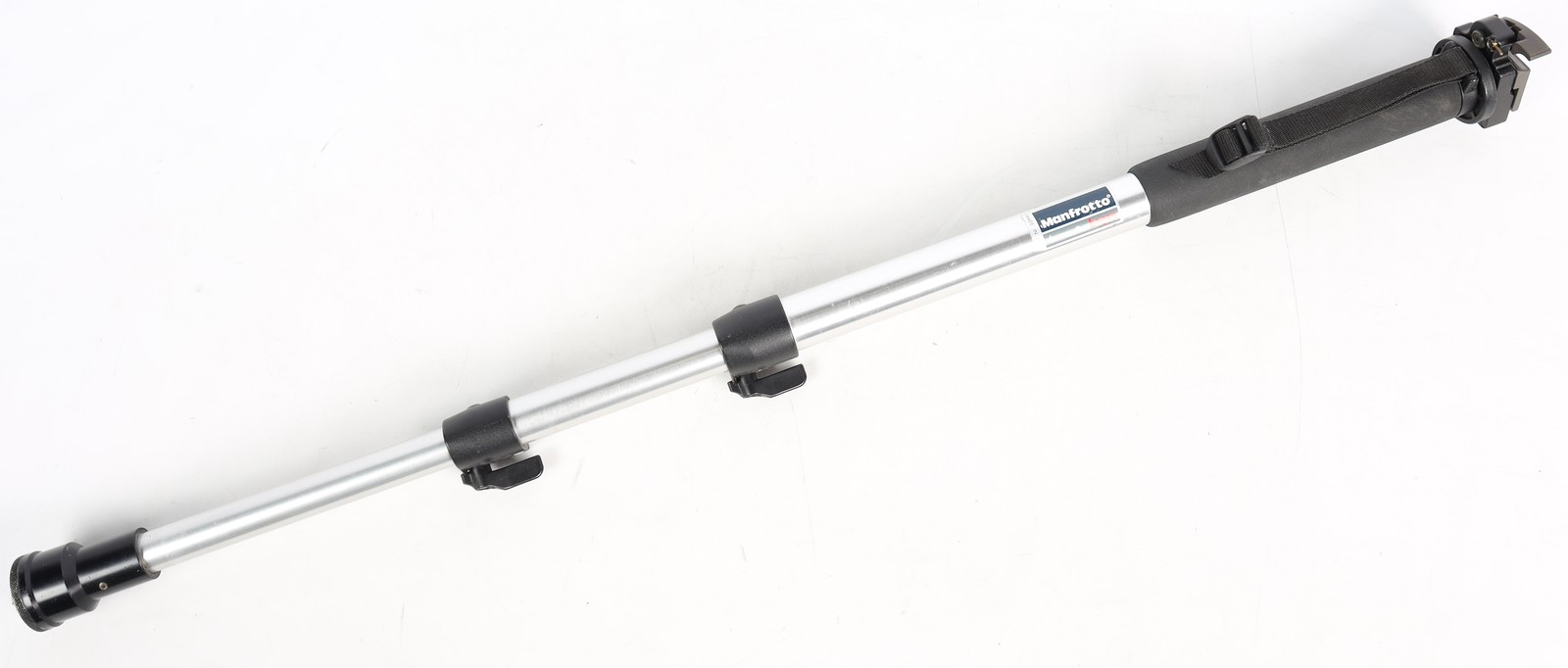 Bogen/Manfrotto 3230 (682) Monopod, 3-Section, Chrome, 27-64.5 in.