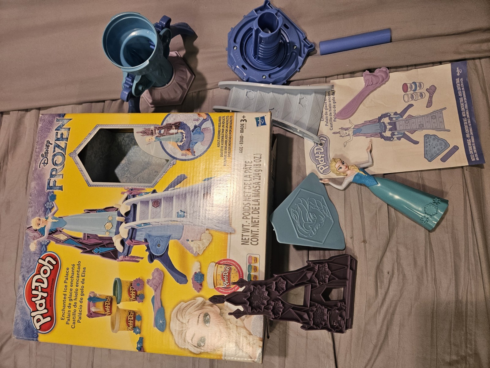 Hasbro Disney Princess Frozen Elsa Enchanted Ice Palace Play-Doh Set