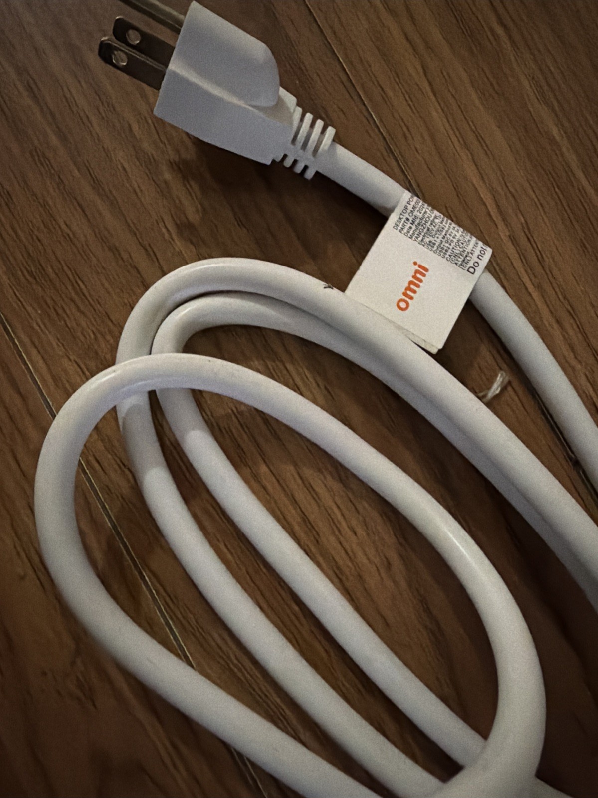 Omni Desktop Power Module 3 Duplex 1 USB Edge Clamp White E511049