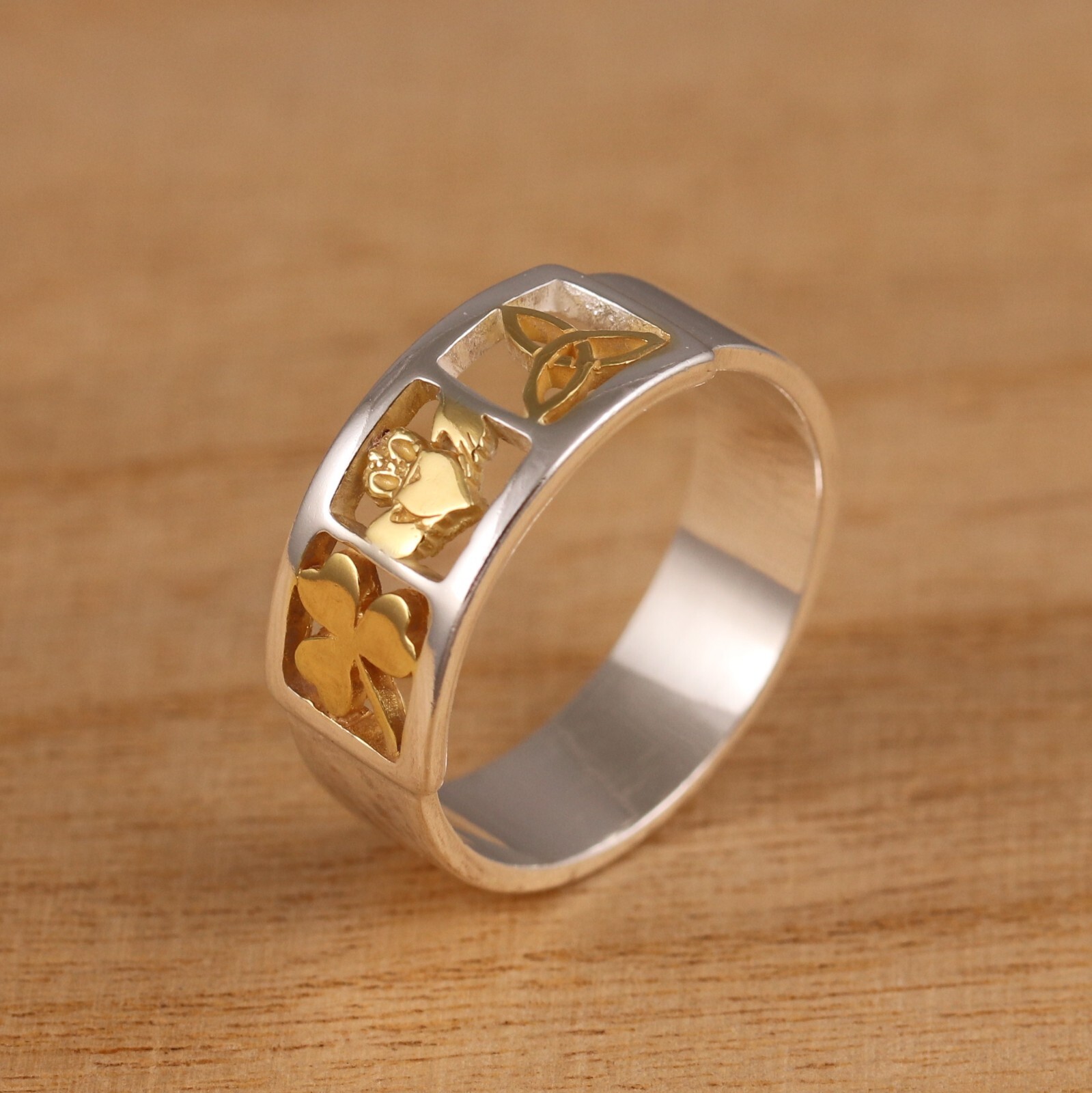Solid 925 Sterling Silver and Gold Vermeil Celtic Band Ring M-Z Sizes Claddagh
