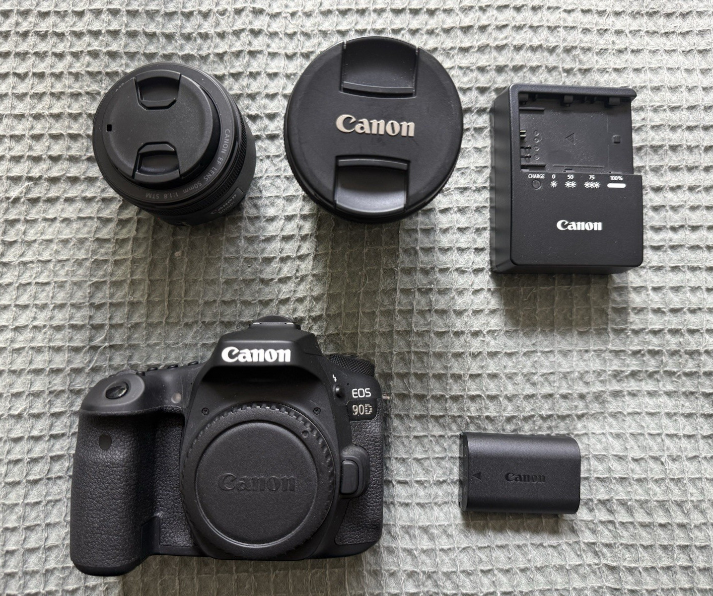 Canon EOS 90D Bundle w/ EF 50mm f/1.8 STM & EF-S 10-18mm