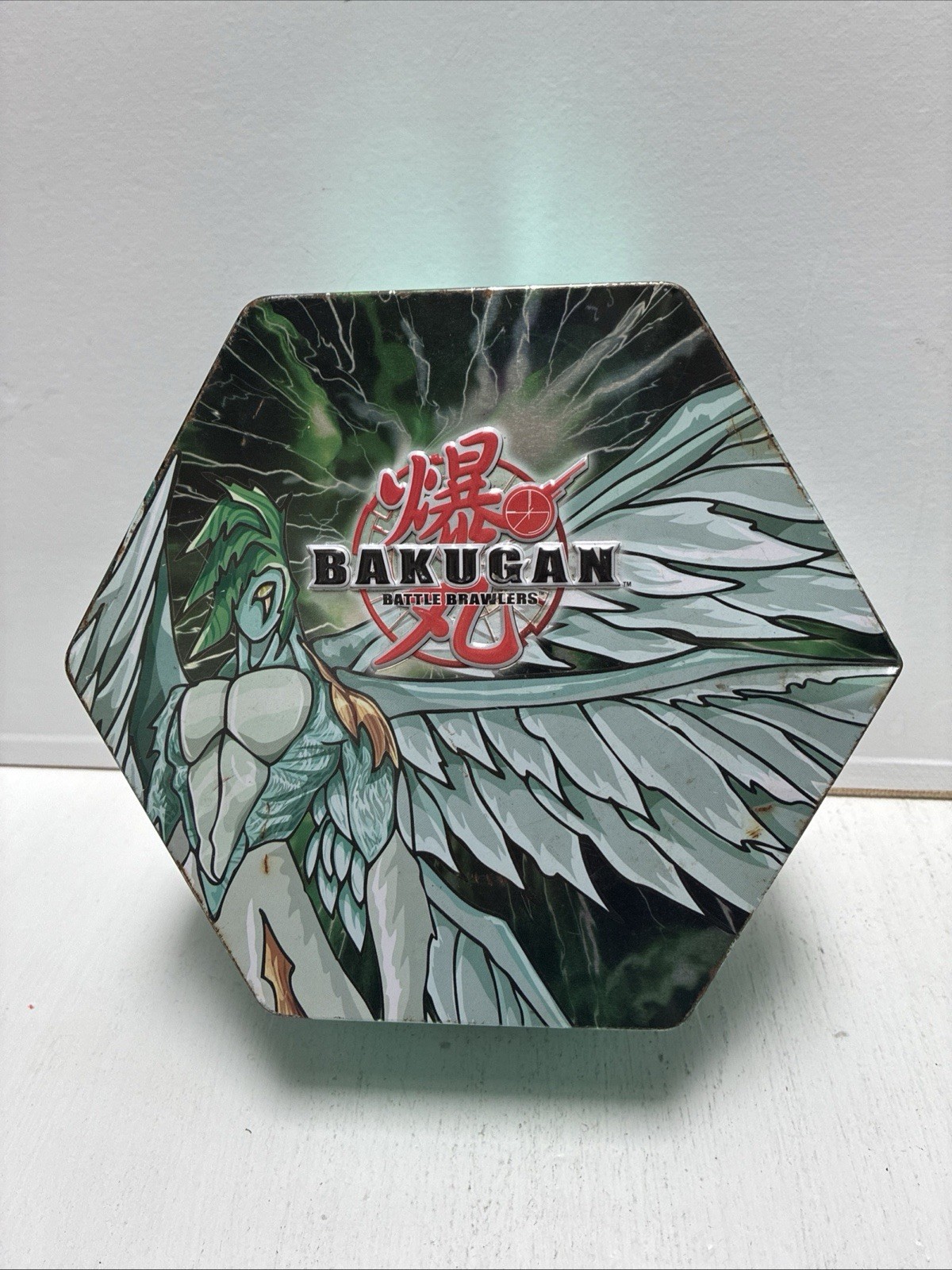 BAKUGAN Battle Brawlers, Tin Case w Insert Hexagon Metal Holder w/40 Cards