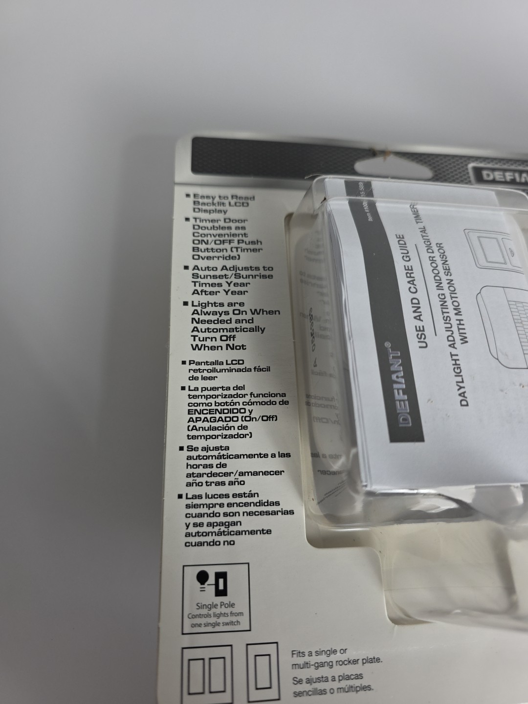 DEFIANT Daylight Adjusting Indoor Digital Timer Motion Sensor 1000015589 **NEW**