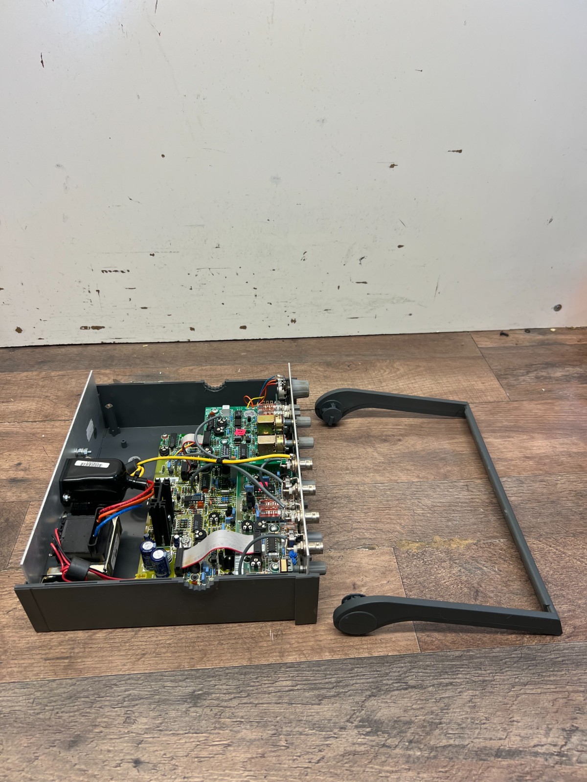Wavetek Model 19 2MHz Sweep Function Generator, working but no case