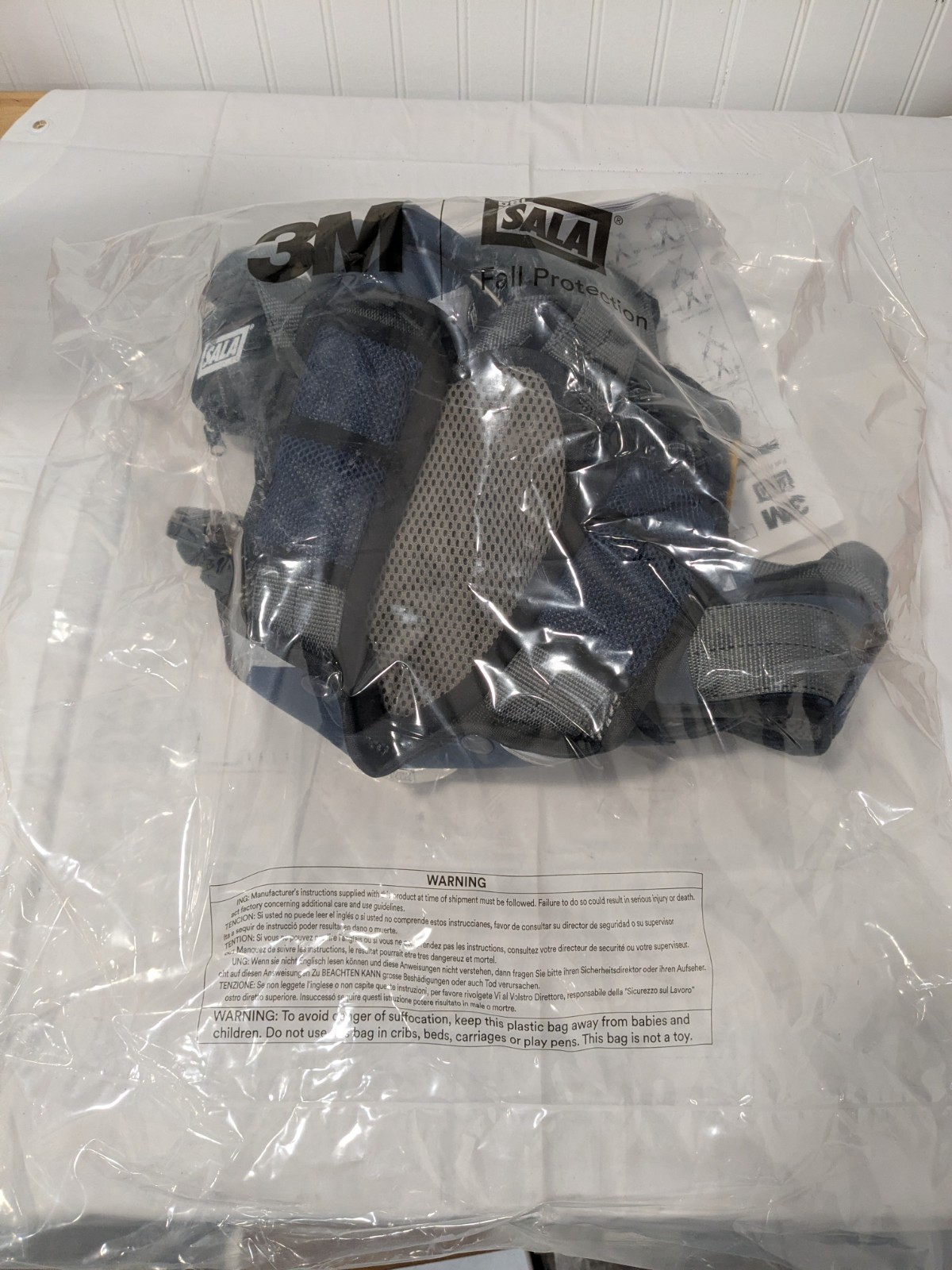 DBI-SALA Fall Protection Harnesses: 420 Lb, Size Small 1140121