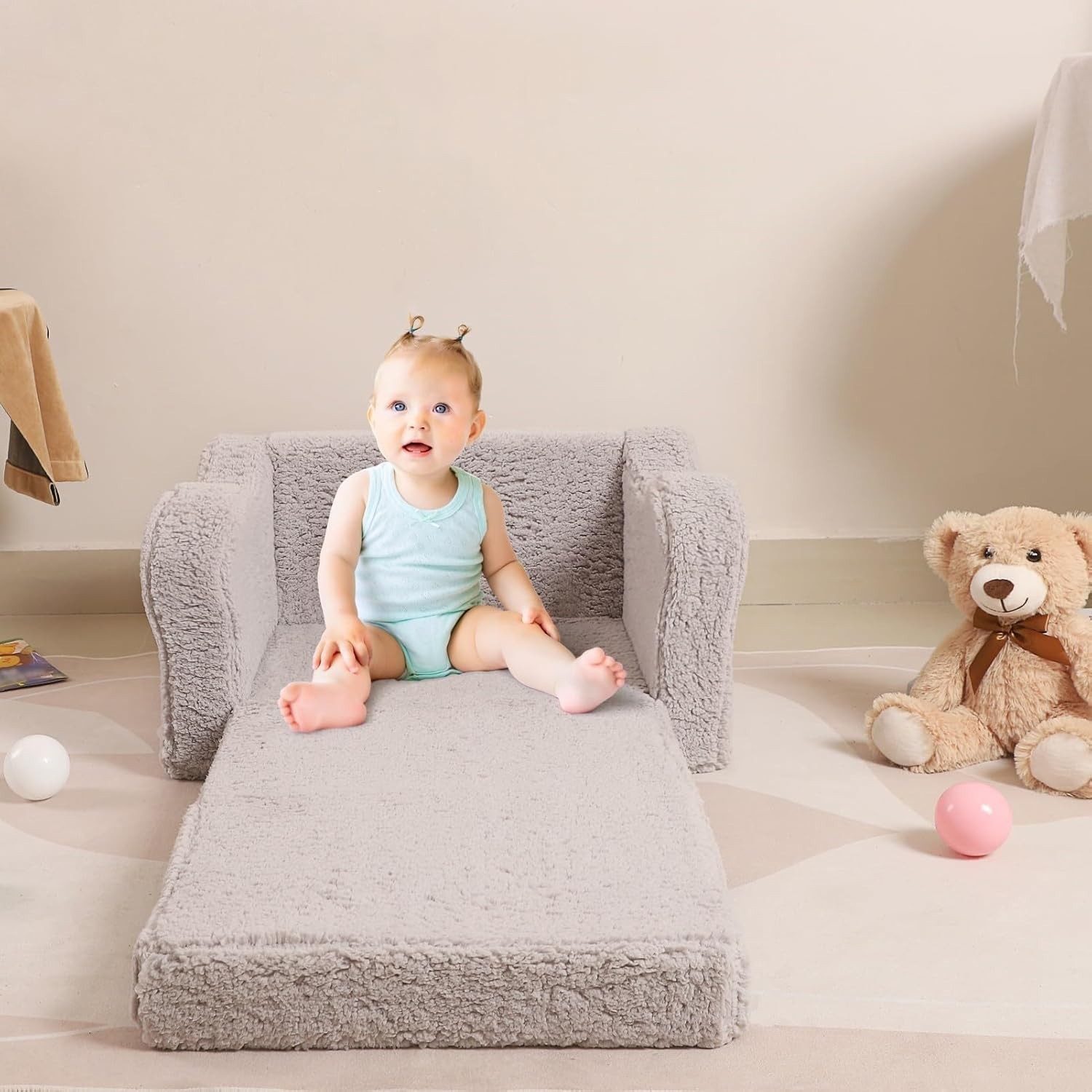 Kids Flip-Out Couch in Soft Sherpa - Safe and Cozy Lounge Chair for Ages 18+
