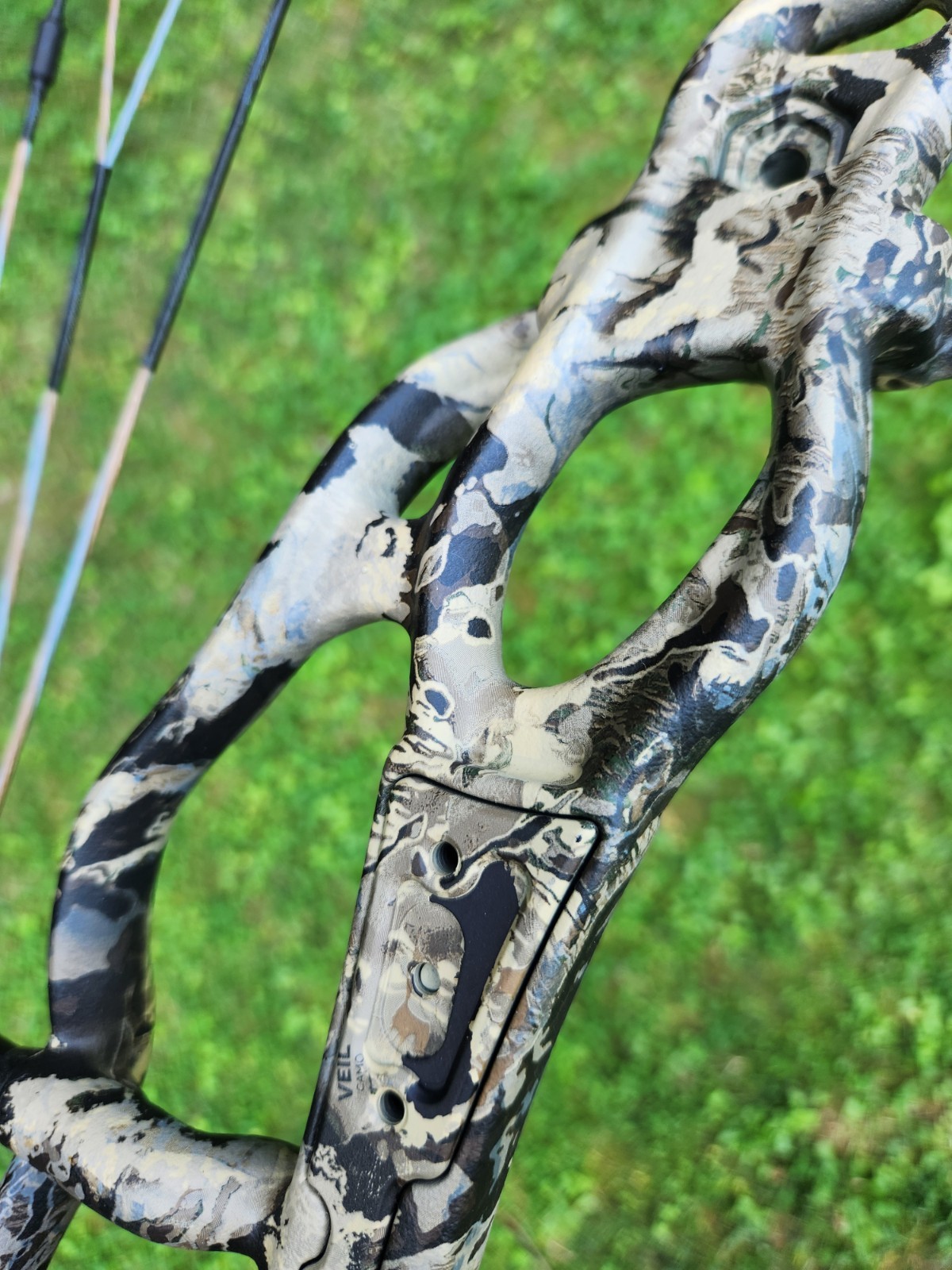 Hoyt Carbon Spyder 34, Custom, Excellent Condition