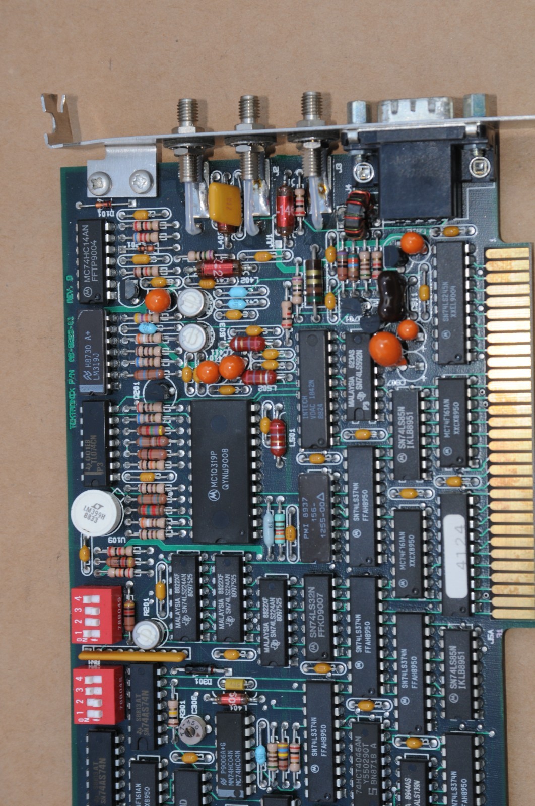 TEKTRONIX PC BOARD, M/N PB-9229-01, SAMPLE INPUT/OUTPUT BOARD, USED, UNTESTED