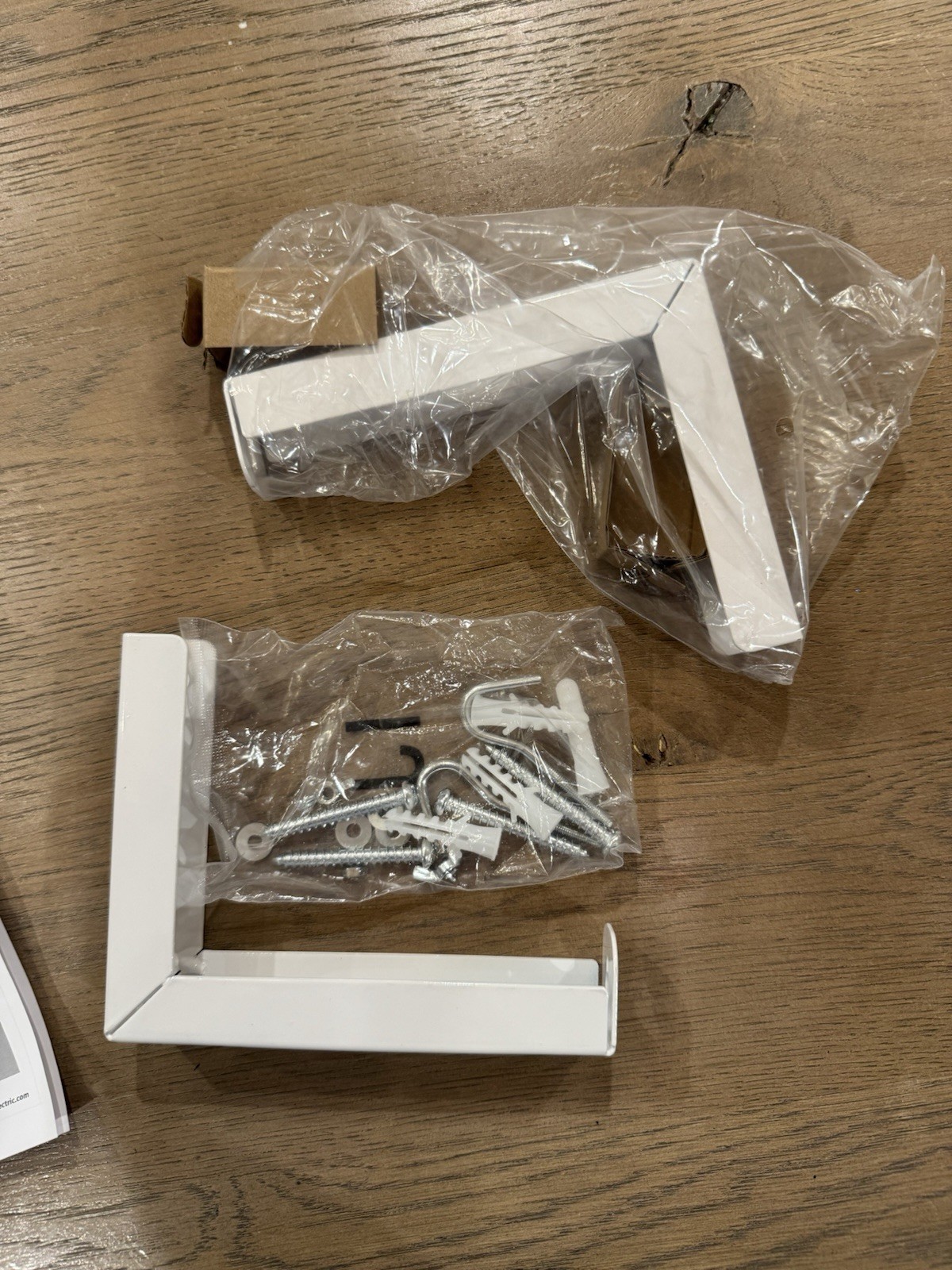 WALI 6” Projector Mount PSM001-W – White – New Open Box – Hardware Included