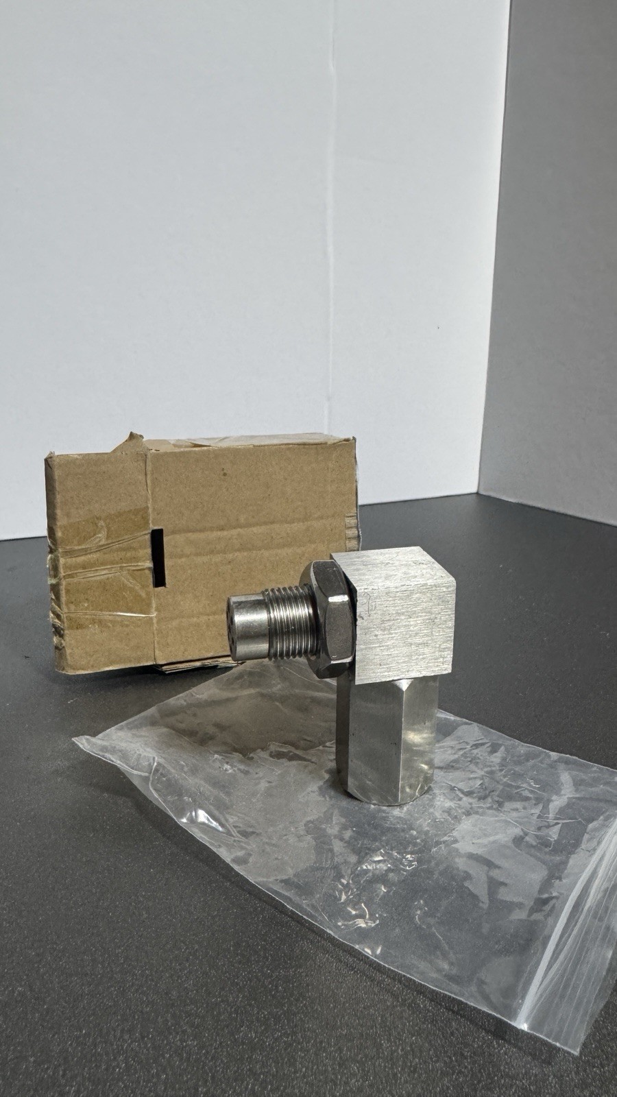1pc 90 degree Adapter Fitting Stainless Catalizador /sensor