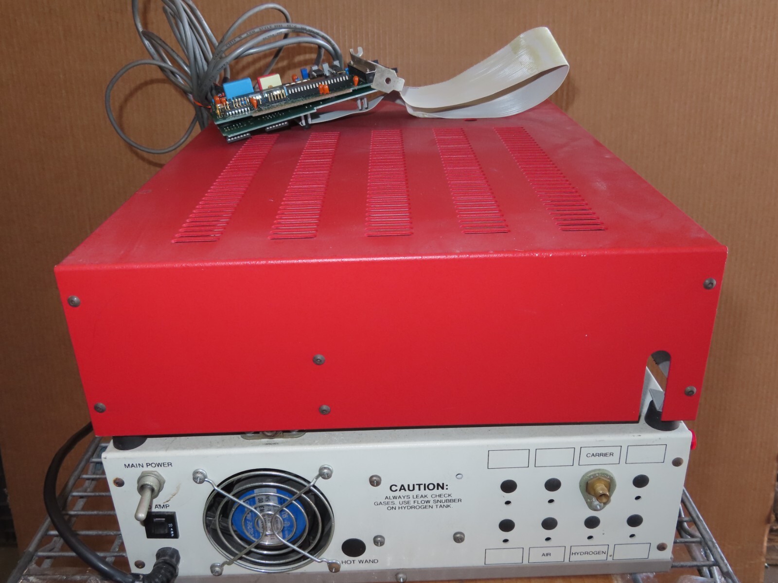 PID SRI Instruments 8610 Gas Chromatograph Turns On