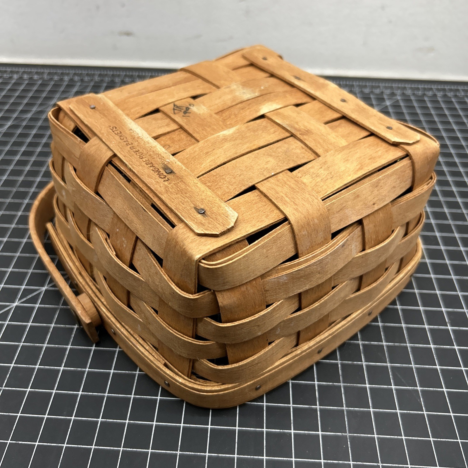 1999 Longaberger Berry Basket with Swing Handle; 7" Square