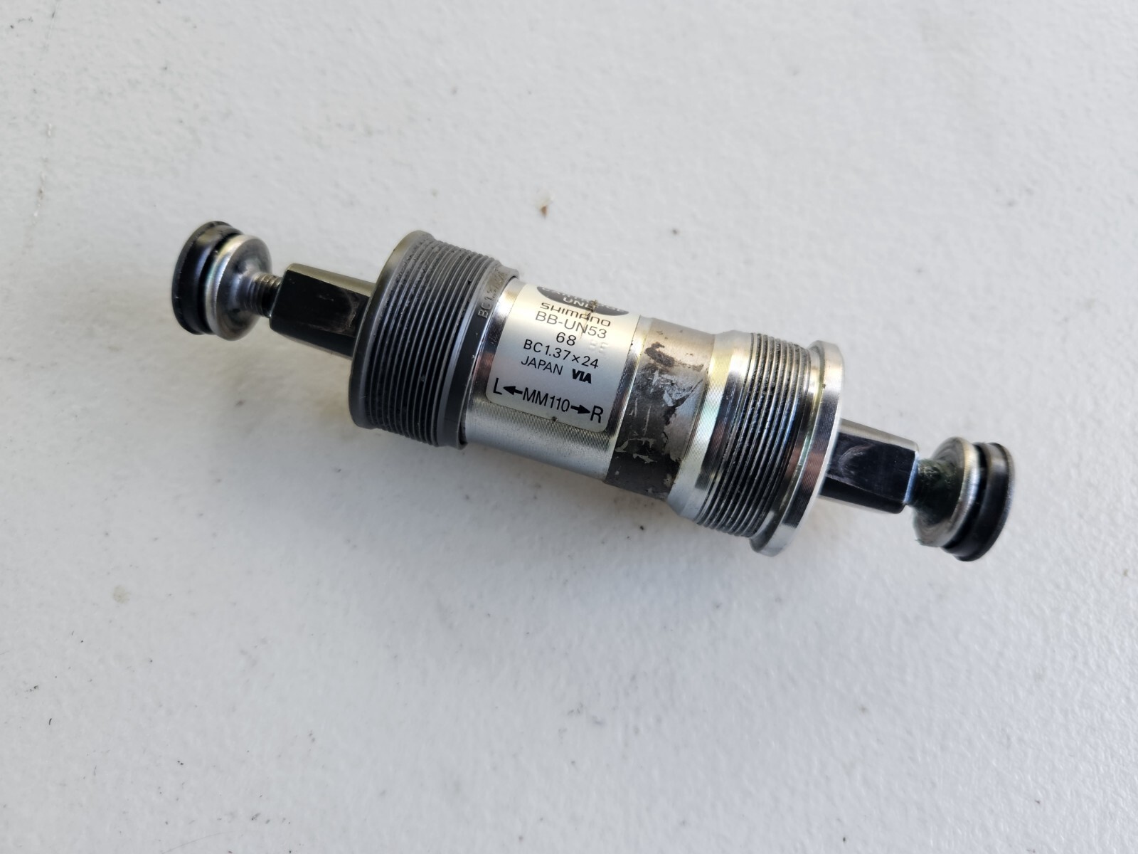 Shimano BB-UN53 68mm Cartridge Bottom Bracket 110mm Spindle English Thread Japan