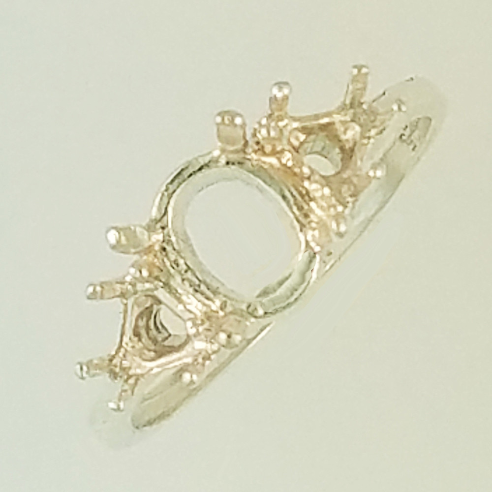 PRE-NOTCHED 9X7 OVAL & 5MM TRILLION RING IN STERLING CR183SS