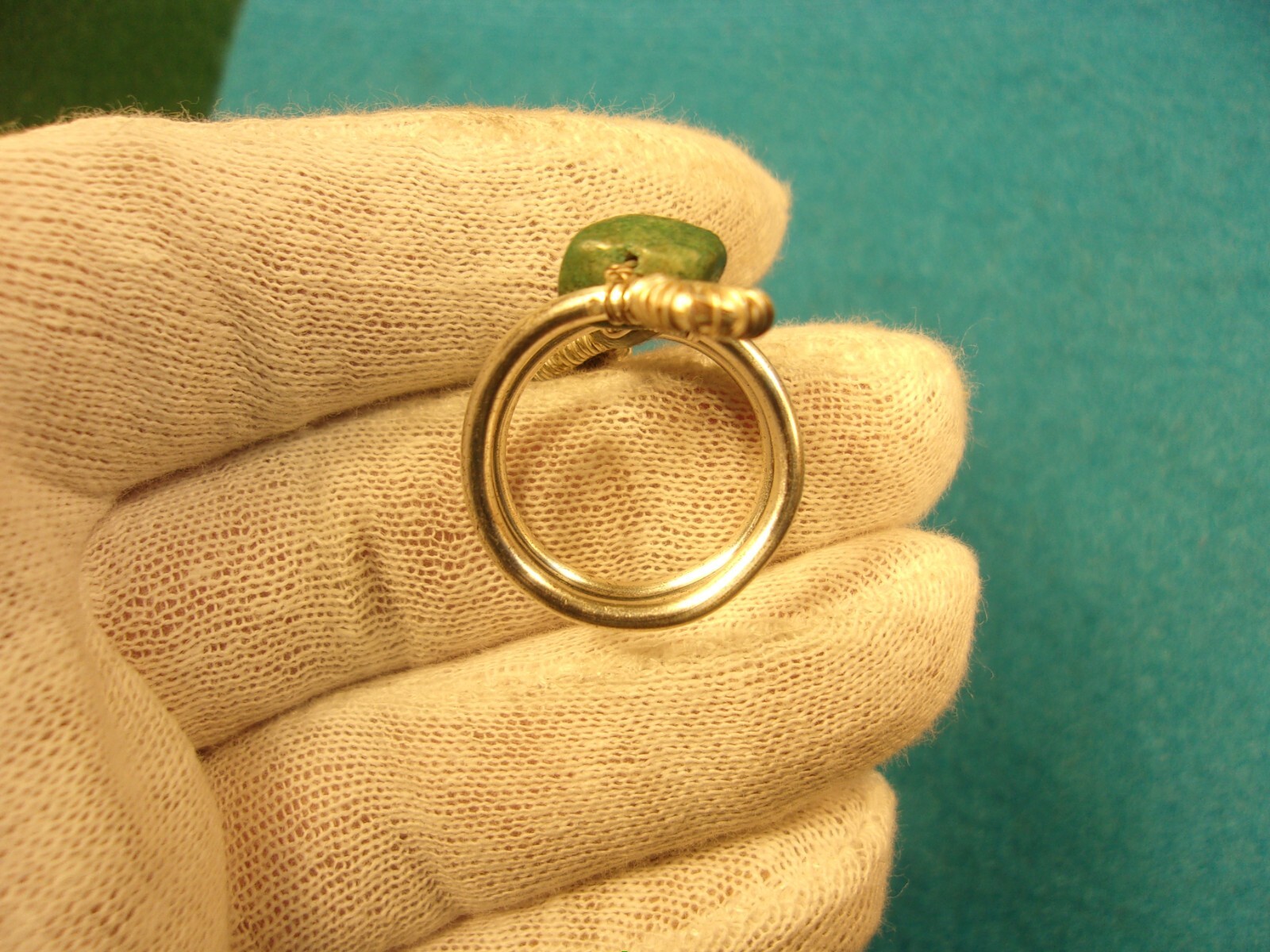 EXCELLENT HANDCRAFTED LADY'S SILVERPLATED DOUBLE HOOP & GREEN TURQUOISE RING