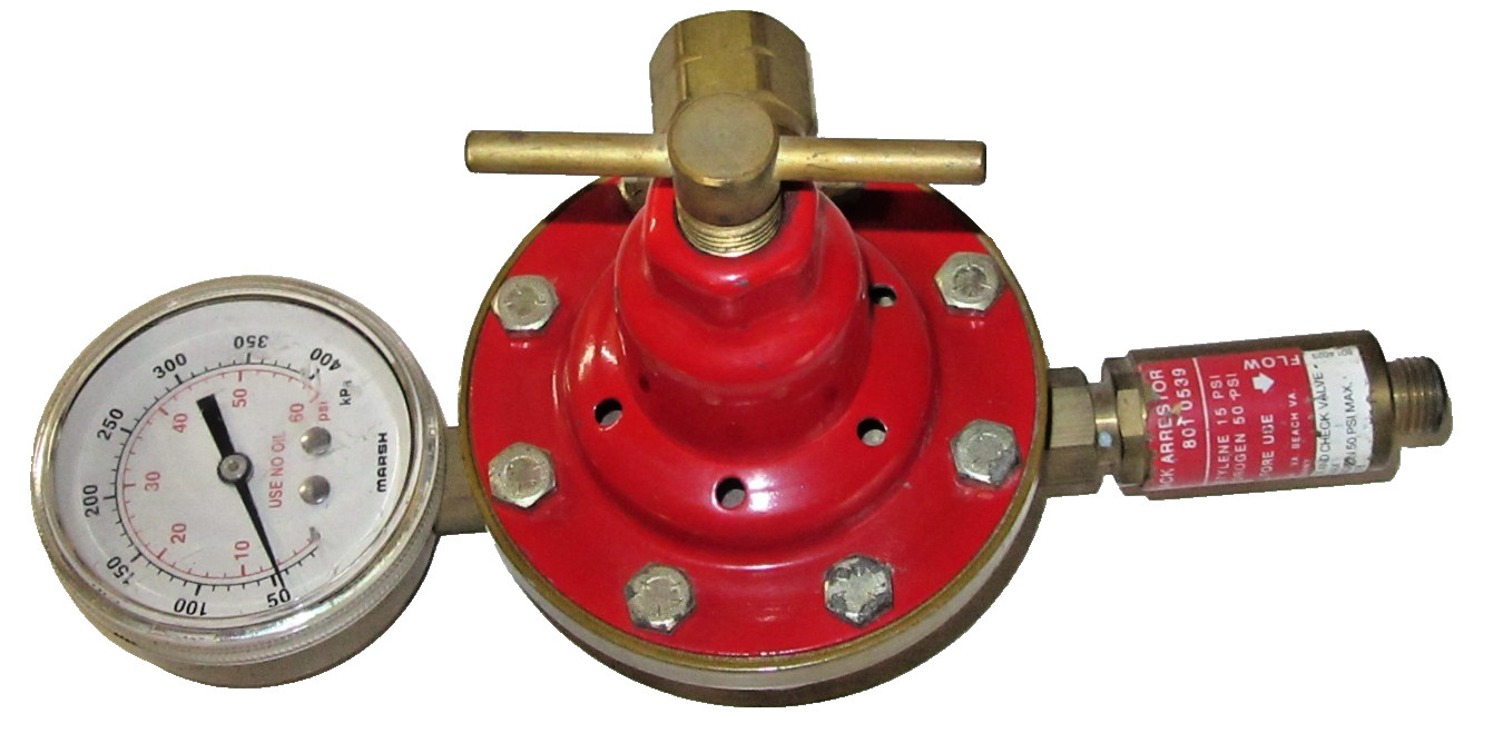 SMITH H1510A LP COMPRESSED GAS REGULATOR W/GAUGE & CONCOA FLASHBACK ARRESTOR