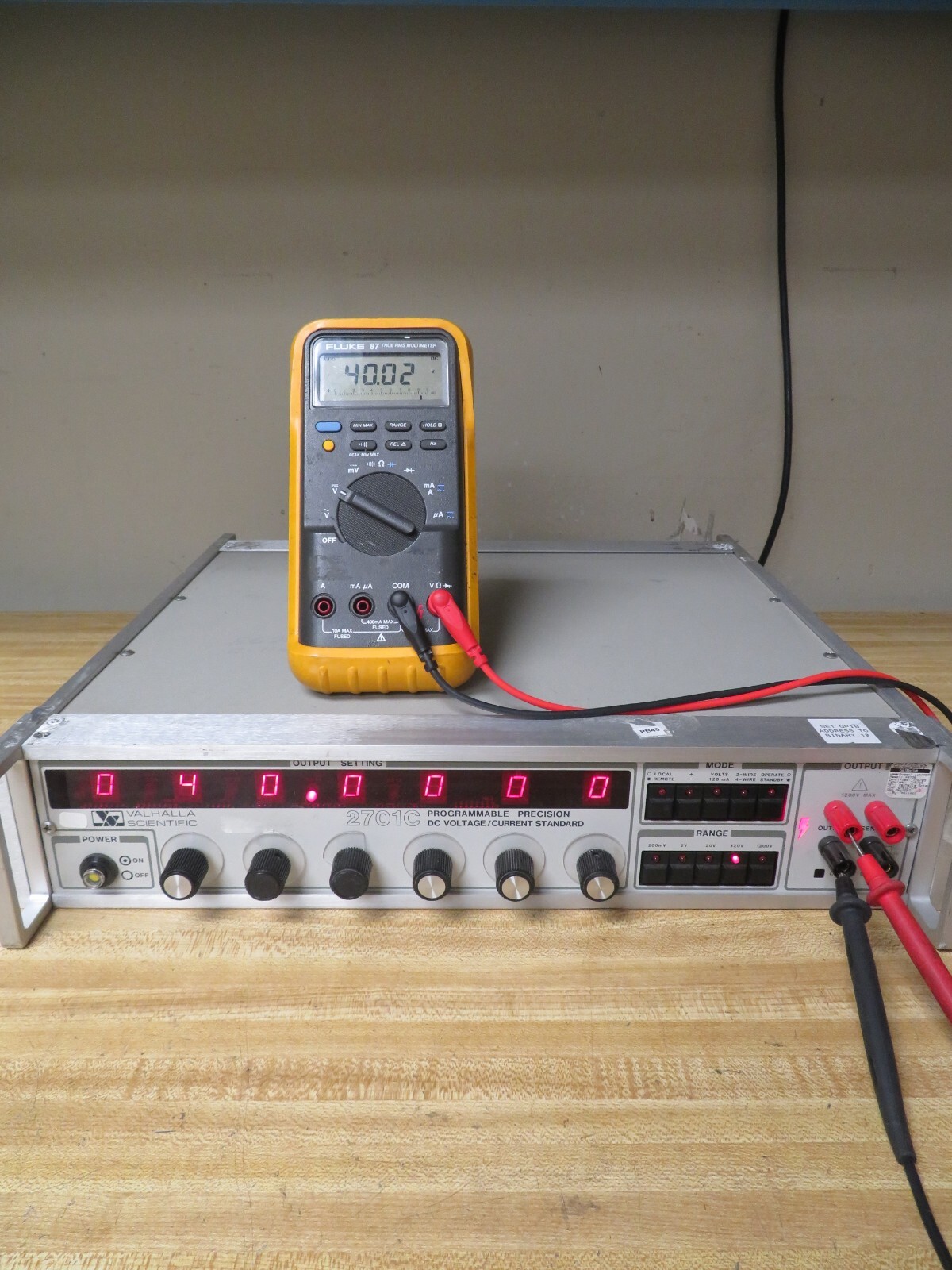 Valhalla 2701C LNF opt Programmable Precision DC Voltage/Current Standard PB45