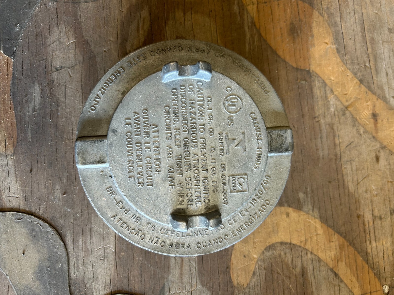 Crouse-Hinds explosion-proof conduit outlet box cover
