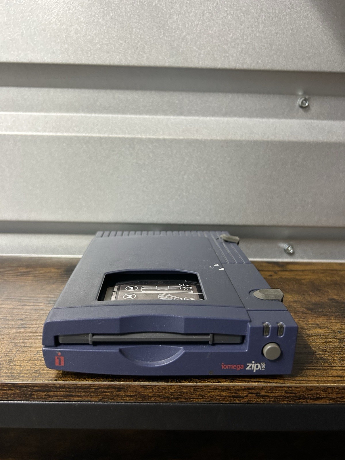 IOMega 100 Zip Drive Model Z100P2 No Original Power Adaptor