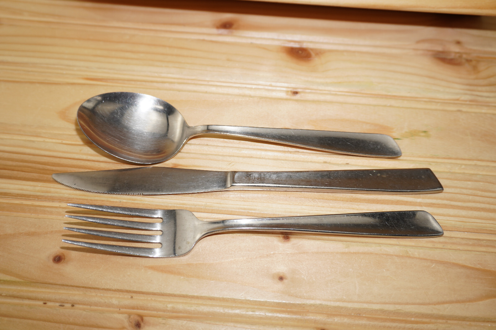 Linmark LNM3 27 Pieces Dinner Forks Table Spoons Knives Meat Fork