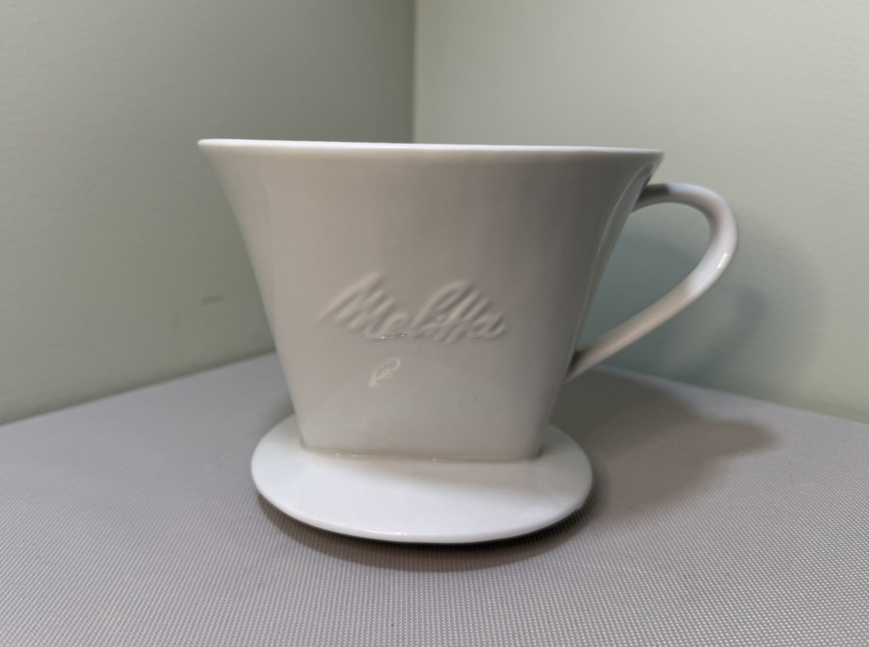 Melitta Cream White Porcelain Pour Over Coffee Filter One Hole