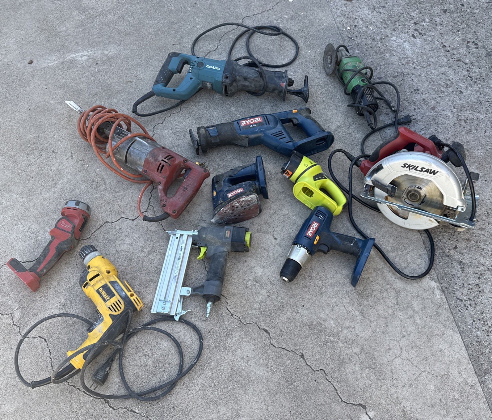 Lot of Corded & Battery Power Tools - Saw, Drill, Grinder, Sander, & More!