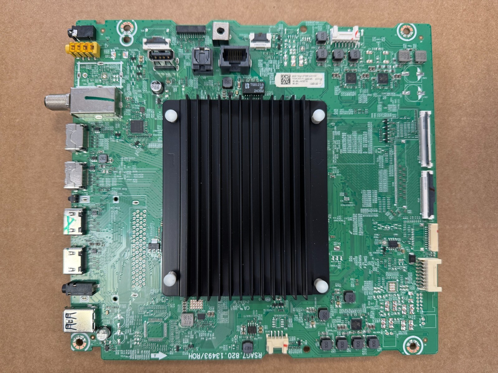 Hisense 400917, 400916 Main Board for 85U8N