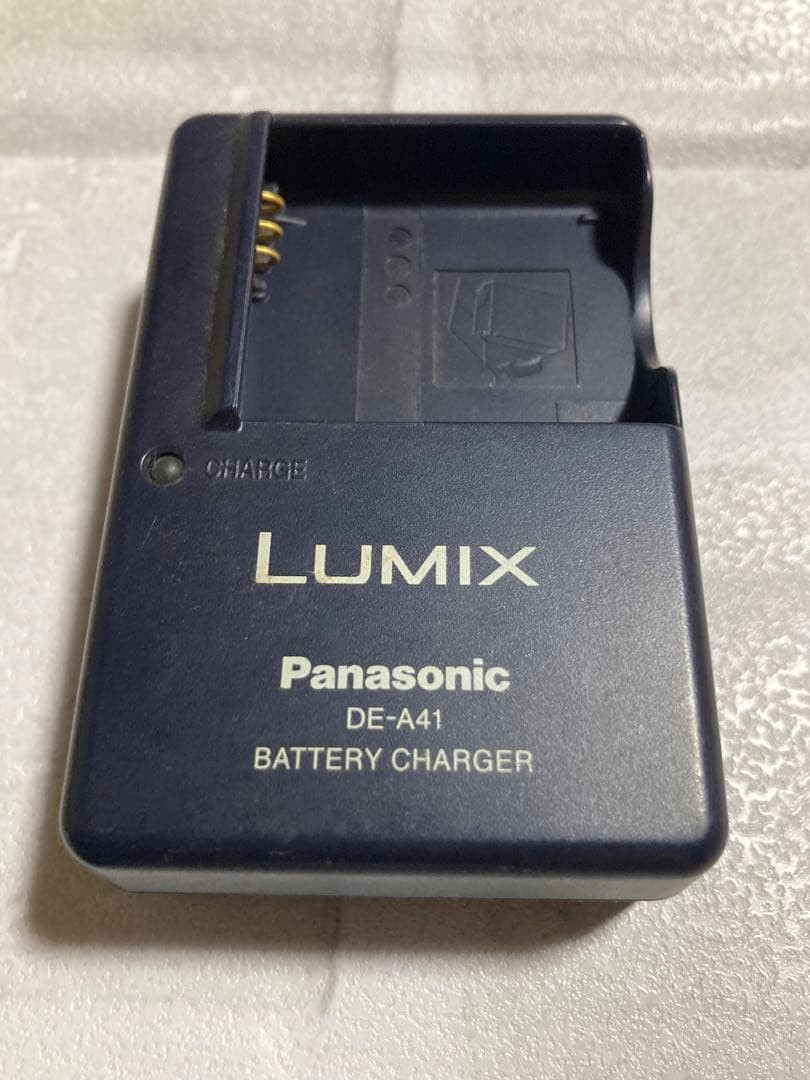 Panasonic LUMIX DMC-FS1 Pink Compact Digital Camera with Charger and Strap