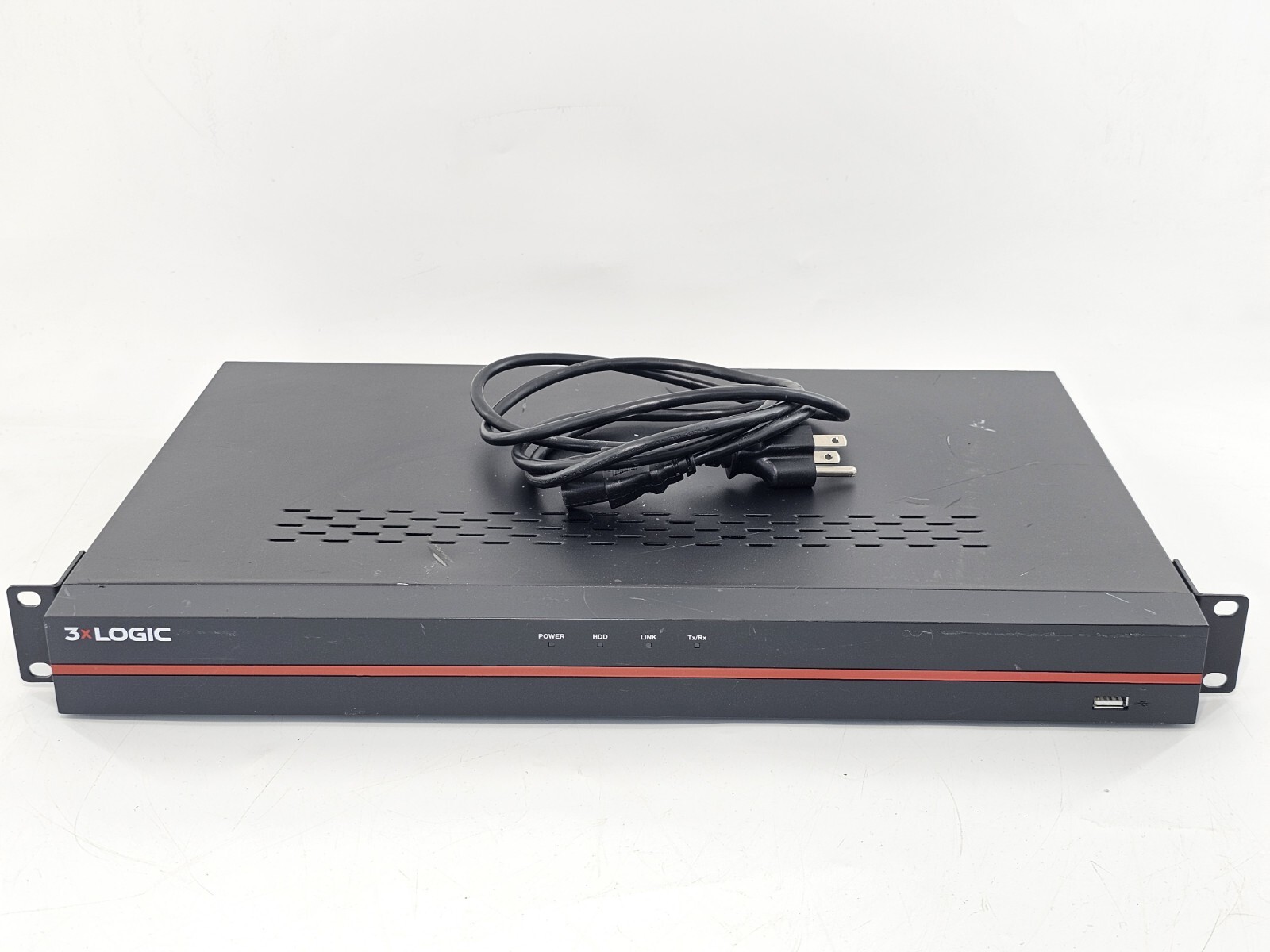 3xLOGIC V250-8-4TB Embedded PoE Server